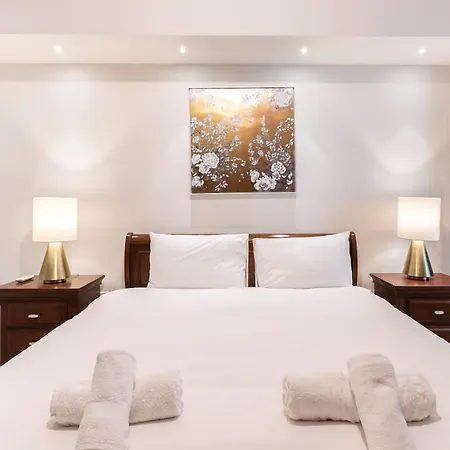 Charming: 3br Near The By 360 Estates Apartament Sliema