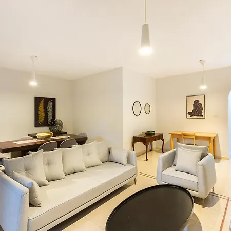 Charming: 3br Near The By 360 Estates سليمة