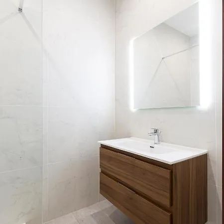 Charming: 3br Near The By 360 Estates * Sliema